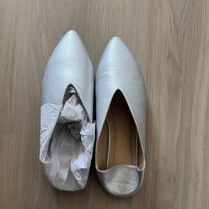 N.Y.L.A. Silver Women's Flats